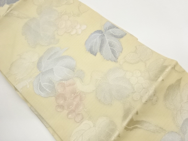 Nagoya obi with woven grape pattern